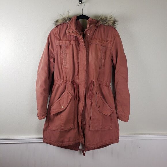 American Eagle Outfitters Jackets & Blazers - Women's American Eagle Outfitters Pink Winter Overcoat Faux Fur Jacket Medium
